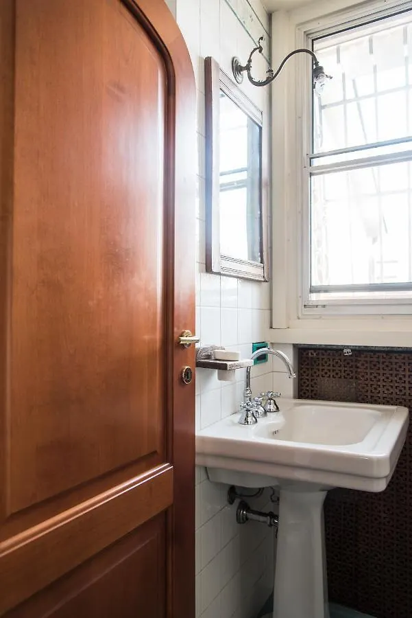 Apartment Youhosty - Brocchi 24 Milan