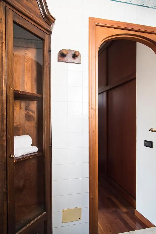 Apartment Youhosty - Brocchi 24 Milan
